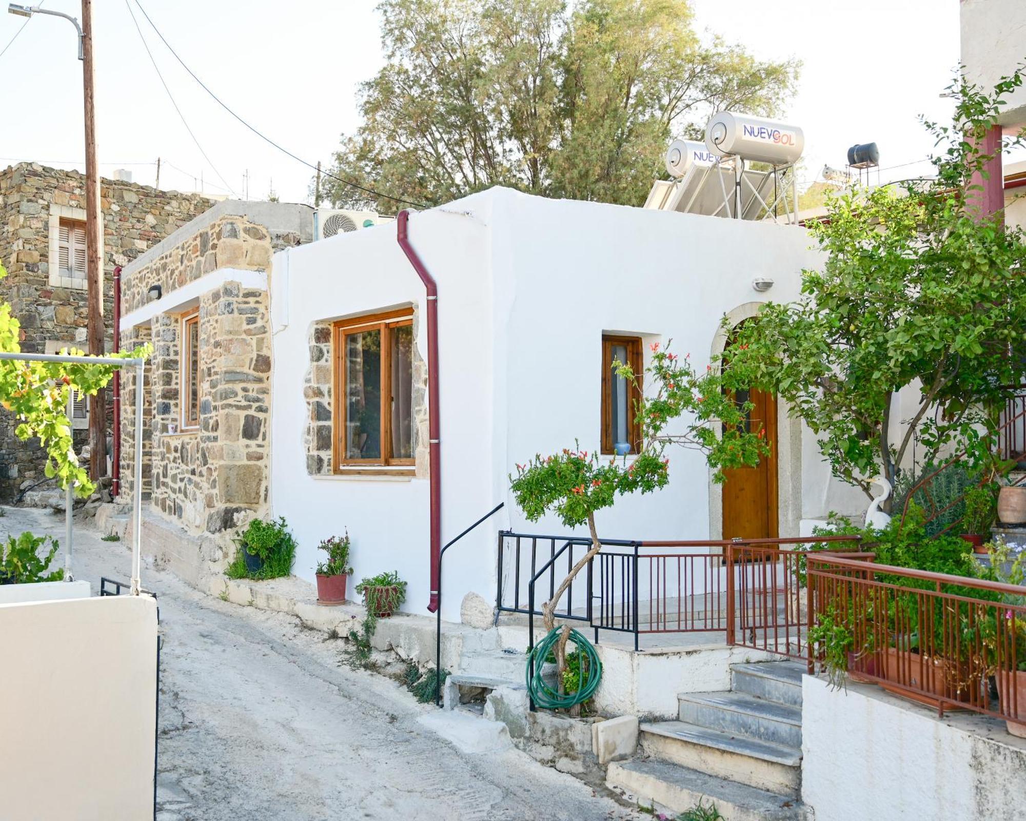 Dimitras House *